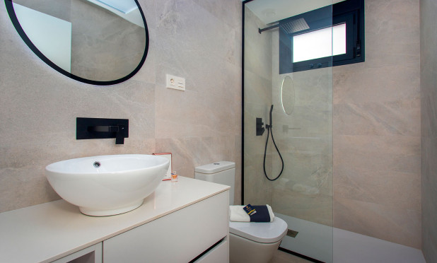 Nowy budynek - Kamienica - Sucina