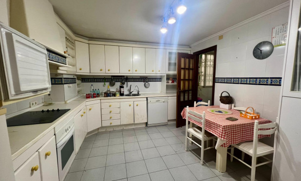 Resale - Apartment / flat - Torrevieja - Centro