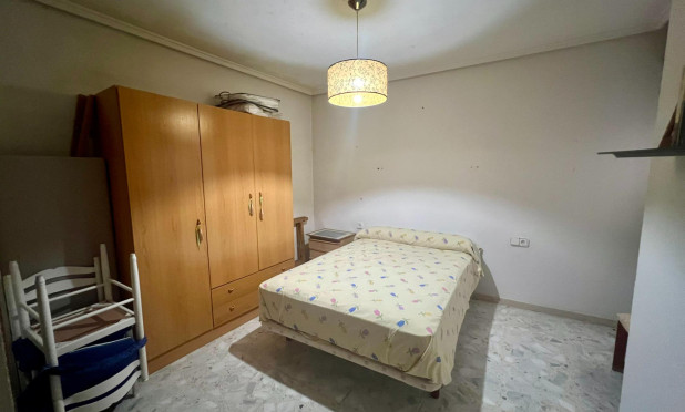 Resale - Apartment / flat - Torrevieja - Centro