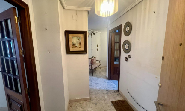 Resale - Apartment / flat - Torrevieja - Centro