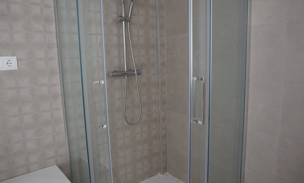 Neue Gebäude - Villa - Polop