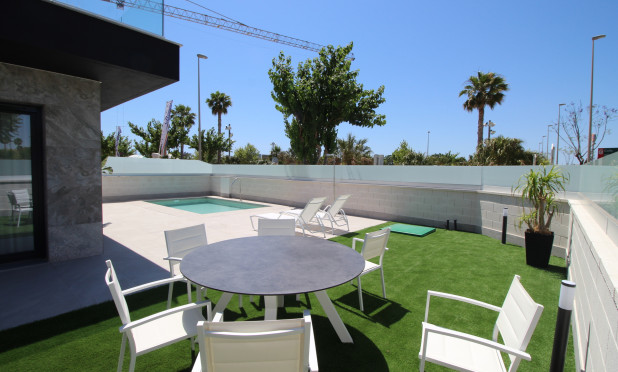 Obra nueva - Villa - Pilar de la Horadada