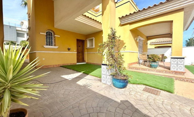 Revente - Villa - Orihuela Costa - Cabo Roig