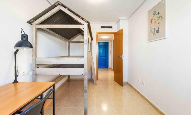 Resale - Apartment / flat - Guardamar del Segura - CENTRO