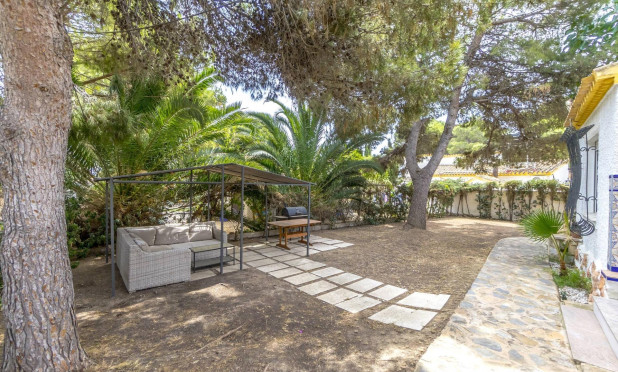 Resale - Villa - Orihuela Costa - Punta Prima