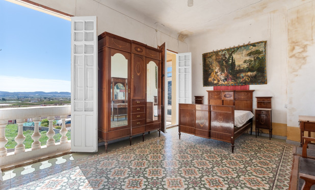 Herverkoop - Finca / Landelijk eigendom - Orihuela