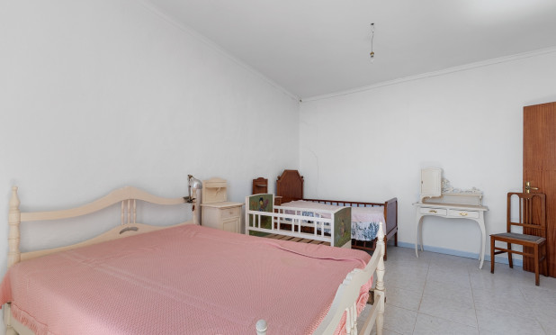 Herverkoop - Finca / Landelijk eigendom - Orihuela