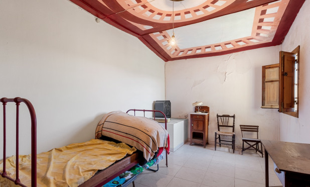 Herverkoop - Finca / Landelijk eigendom - Orihuela