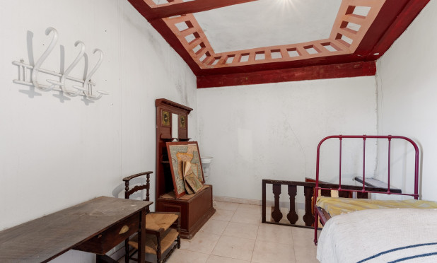 Herverkoop - Finca / Landelijk eigendom - Orihuela