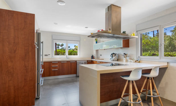 Odsprzedaż - Villa - Elche