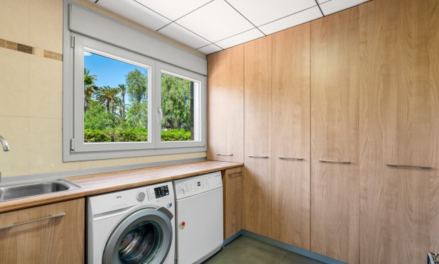 Odsprzedaż - Villa - Elche