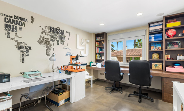 Odsprzedaż - Villa - Elche