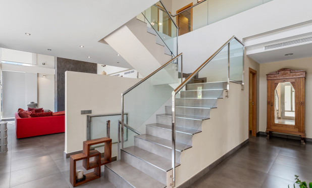 Odsprzedaż - Villa - Elche