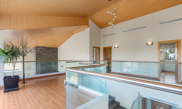 Odsprzedaż - Villa - Elche