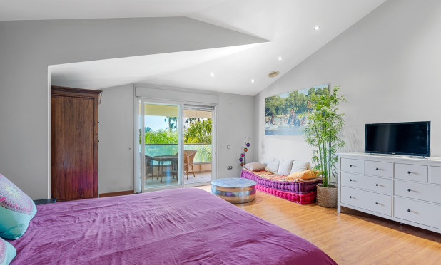 Odsprzedaż - Villa - Elche