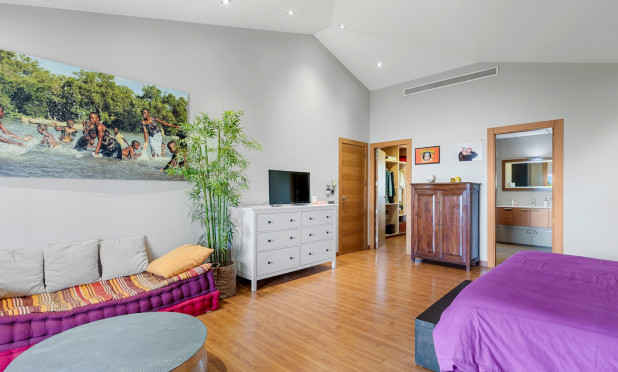 Odsprzedaż - Villa - Elche