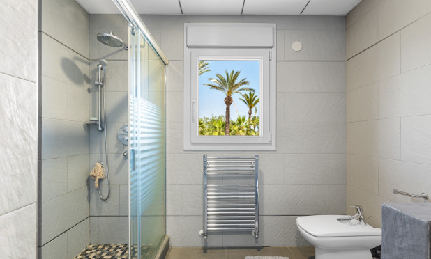 Odsprzedaż - Villa - Elche