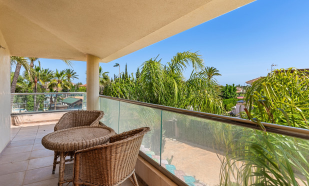 Odsprzedaż - Villa - Elche