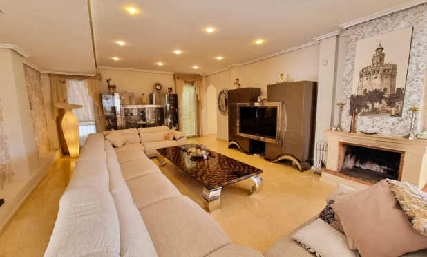 Resale - Villa - Torrevieja - La Mata