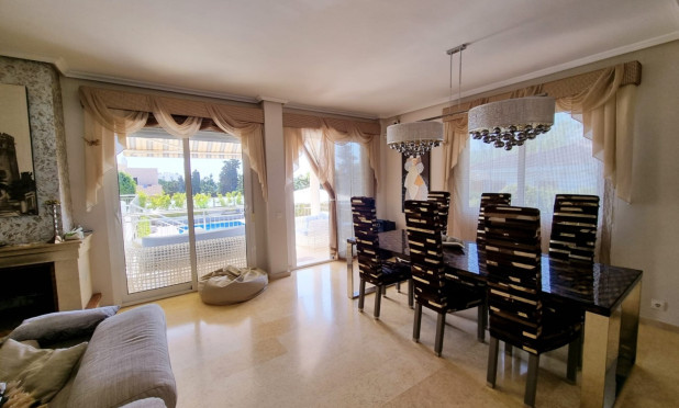 Resale - Villa - Torrevieja - La Mata