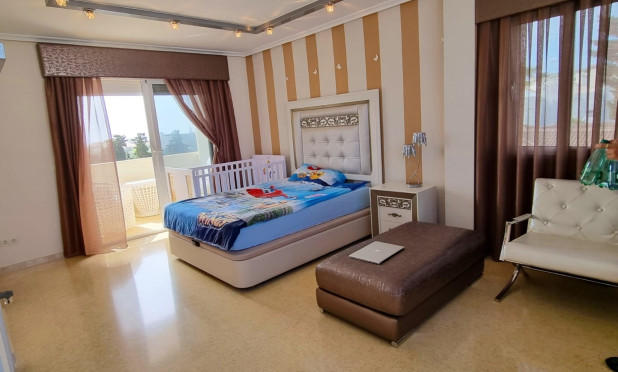 Resale - Villa - Torrevieja - La Mata