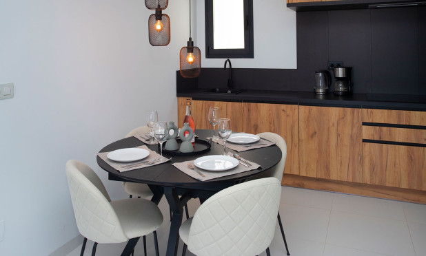 Alquiler a largo plazo - Apartamento / piso - San Miguel de Salinas