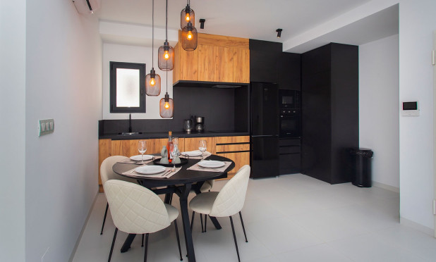 Alquiler a largo plazo - Apartamento / piso - San Miguel de Salinas