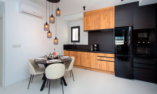 Alquiler a largo plazo - Apartamento / piso - San Miguel de Salinas