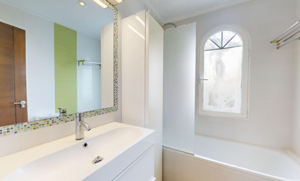 Resale - Villa - Orihuela Costa - La Zenia