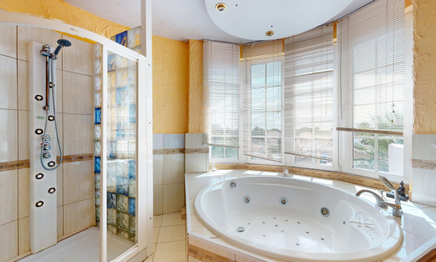 Resale - Villa - Orihuela Costa - La Zenia