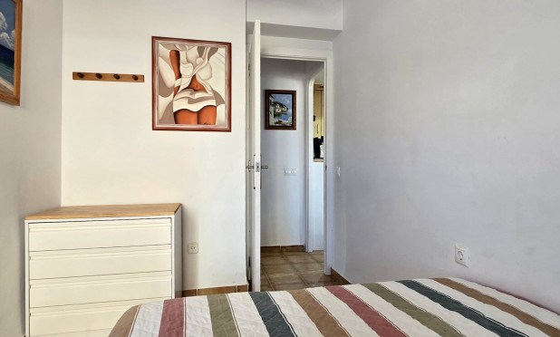 Odsprzedaż - Mieszkanie w bloku - Denia - Les Marines - Las Marinas