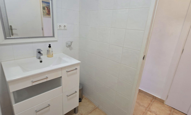 Odsprzedaż - Mieszkanie w bloku - Denia - Les Marines - Las Marinas