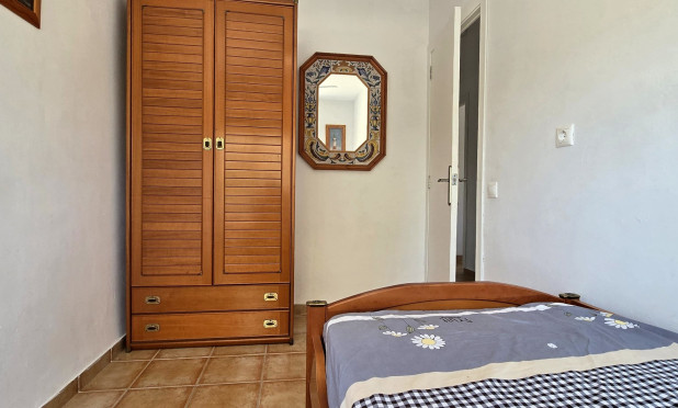 Odsprzedaż - Mieszkanie w bloku - Denia - Les Marines - Las Marinas