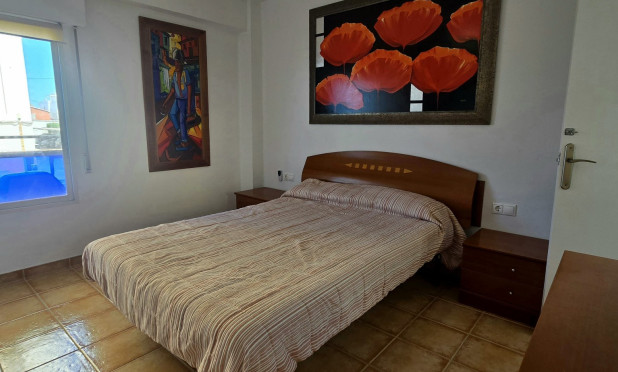 Odsprzedaż - Mieszkanie w bloku - Denia - Les Marines - Las Marinas