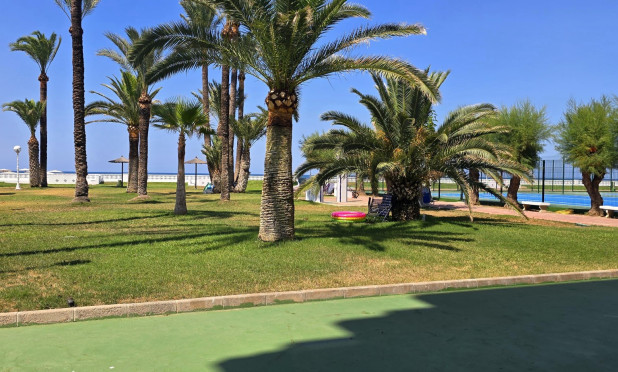 Odsprzedaż - Mieszkanie w bloku - Denia - Les Marines - Las Marinas