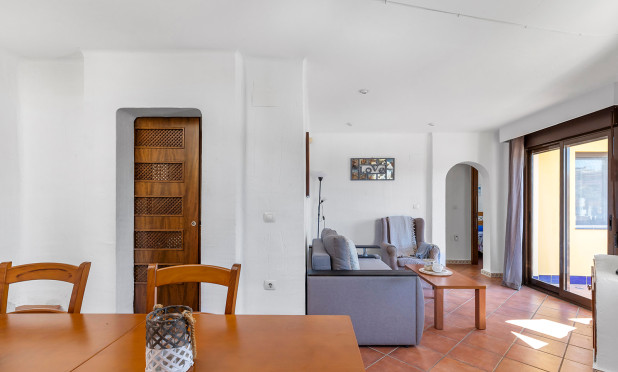 Odsprzedaż - Mieszkanie w bloku - Torrevieja - Los Altos