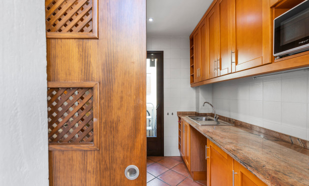 Odsprzedaż - Mieszkanie w bloku - Torrevieja - Los Altos