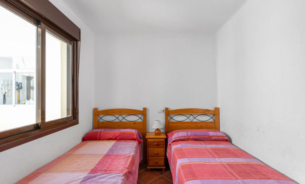 Odsprzedaż - Mieszkanie w bloku - Torrevieja - Los Altos