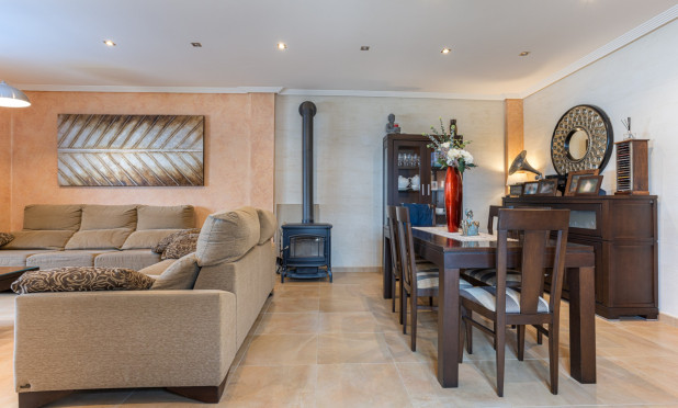 Resale - Villa - Los Montesinos - La Herrada