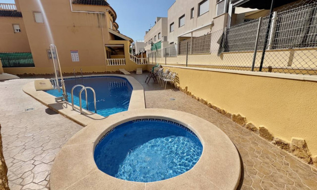 Resale - Villa - Guardamar del Segura - Guardamar Del Segura