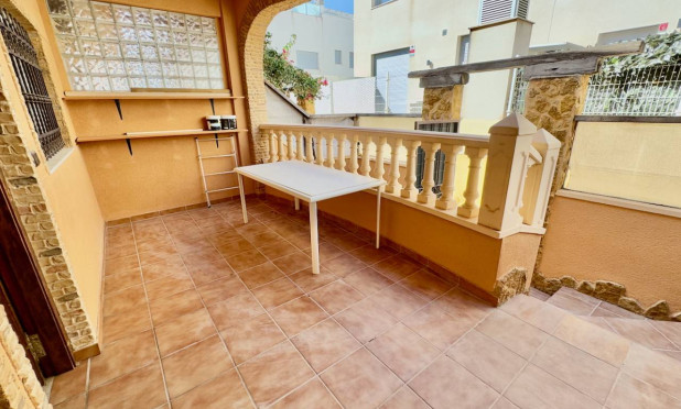 Resale - Villa - Guardamar del Segura - Guardamar Del Segura