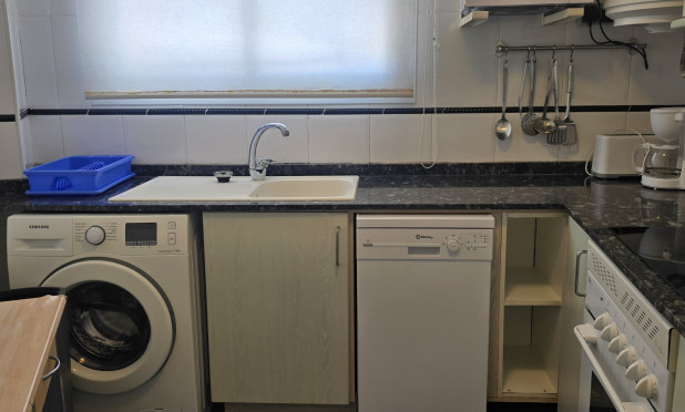 Resale - Apartment / flat - Denia - Les Marines - Las Marinas