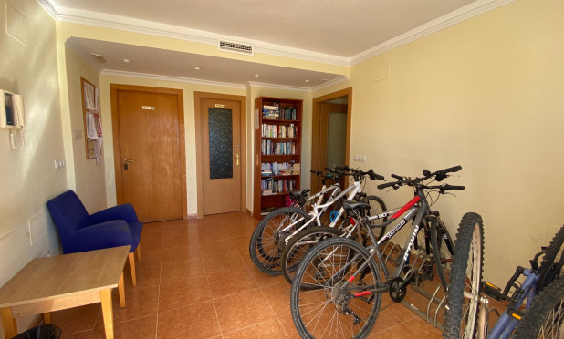Resale - Apartment / flat - Guardamar del Segura - El Edén