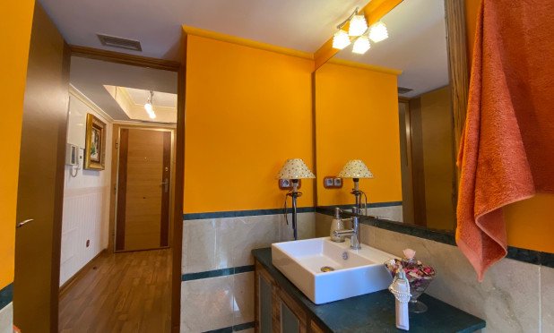 Resale - Apartment / flat - Guardamar del Segura - El Edén