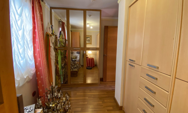 Resale - Apartment / flat - Guardamar del Segura - El Edén