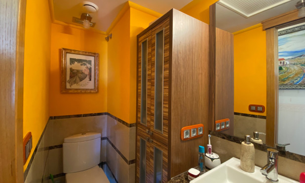 Resale - Apartment / flat - Guardamar del Segura - El Edén