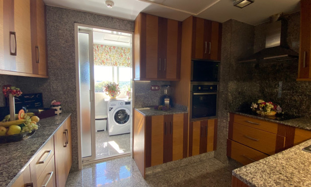 Resale - Apartment / flat - Guardamar del Segura - El Edén