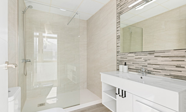 Odsprzedaż - Mieszkanie w bloku - La Manga del Mar Menor - La Manga Del Mar Menor