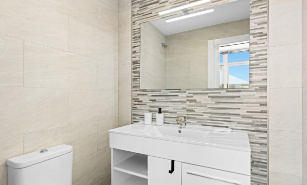 Odsprzedaż - Mieszkanie w bloku - La Manga del Mar Menor - La Manga Del Mar Menor