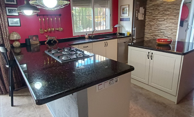 Odsprzedaż - Villa - Fortuna